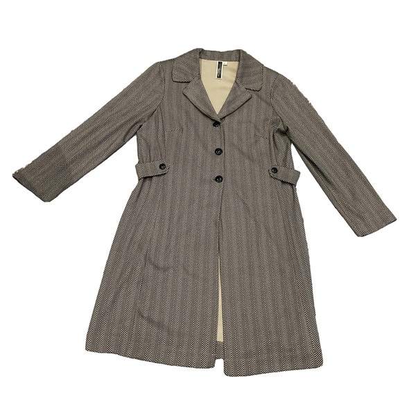 Julian Taylor Jackets & Blazers - Julian Taylor New York Long light coat beige and black Woman’s 12
